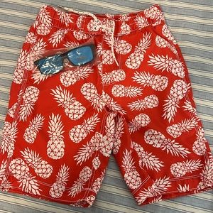 GAP Surf California Pineapple Print Boys Swim Trunks SIZE M and 🆕sunglasses